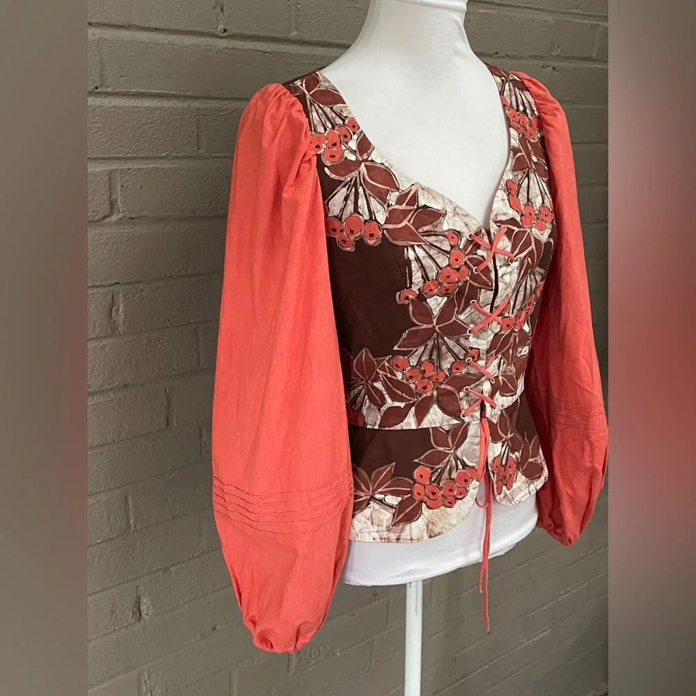 Vintage Swedish Design lace up print top S-M